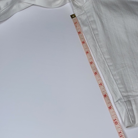 KUT from The Kloth White Jean Shorts - Picture 12 of 13